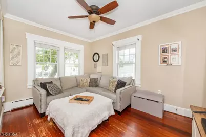 26 Dewey Ave, Totowa, NJ 07512 - Photo 4