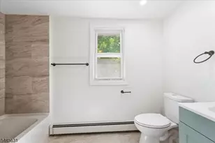 8 Madelyn Ave, West Milford, NJ 07480 - Photo 12