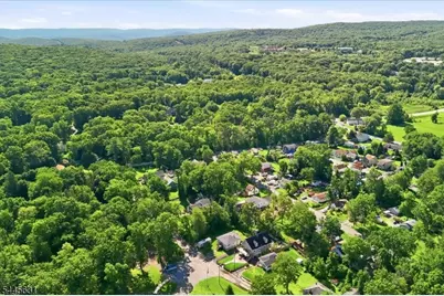8 Madelyn Ave, West Milford, NJ 07480 - Photo 34