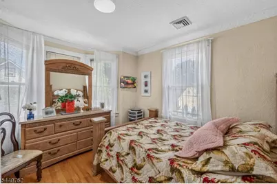 30 Elm St, Ridgefield, NJ 07660 - Photo 24