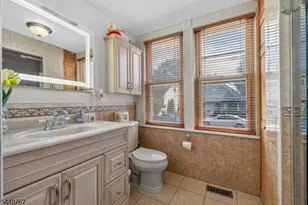 30 Elm St, Ridgefield, NJ 07660 - Photo 16