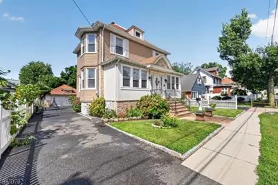 30 Elm St, Ridgefield, NJ 07660 - Photo 2