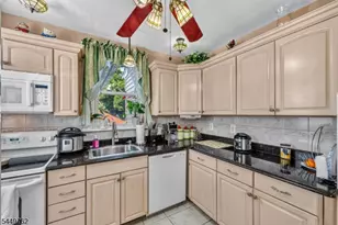 30 Elm St, Ridgefield, NJ 07660 - Photo 10