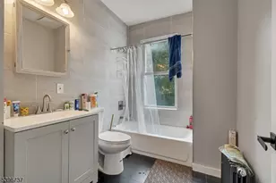 14 Crown St, Bloomfield, NJ 07003 - Photo 8
