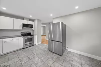 117 Mountain View Rd #2, Hillsborough Township, NJ 08844 - Photo 4
