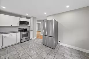 117 Mountain View Rd, Hillsborough Township, NJ 08844 - Photo 4