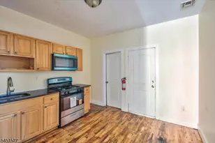 225 S 10th St, Newark, NJ 07107 - Photo 32