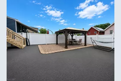 408 Forest St, Kearny, NJ 07032 - Photo 6