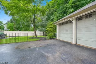 1041 Kenyon Ave, Plainfield, NJ 07060 - Photo 38