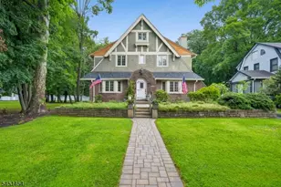 1041 Kenyon Ave, Plainfield, NJ 07060 - Photo 1