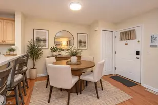10 Parkside Ct, Wayne Twp., NJ 07470 - Photo 2