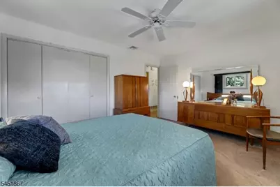 37 Hilltop Ter, Bloomingdale, NJ 07403 - Photo 12