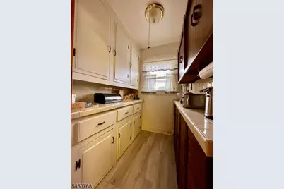 15 Katherine Ave, Passaic, NJ 07055 - Photo 28