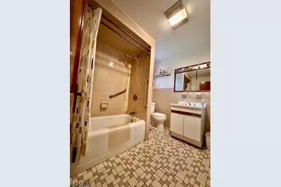 15 Katherine Ave, Passaic, NJ 07055 - Photo 36