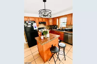 16 Victoria Ave, Newark, NJ 07104 - Photo 10