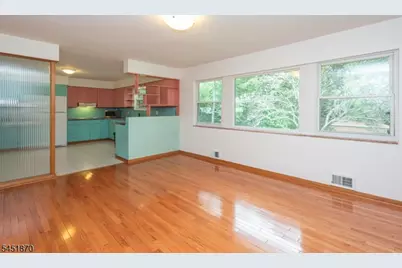 681 Easton Ave, Franklin Township, NJ 08873 - Photo 8