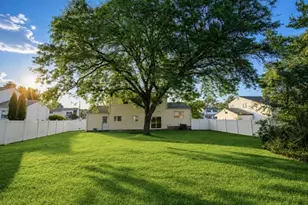 13 Patton Dr, Franklin Township, NJ 08873 - Photo 4