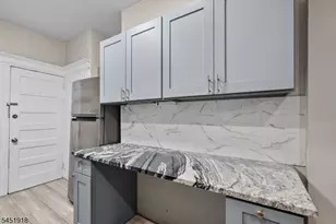 285 Amherst St, East Orange, NJ 07018 - Photo 4