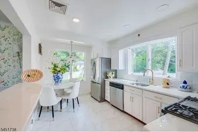 873 S Park Ter, Union Township, NJ 07083 - Photo 6
