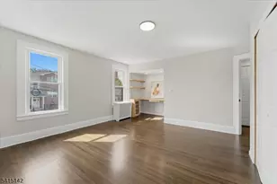 21 Hazard Pl, Elizabeth, NJ 07208 - Photo 16