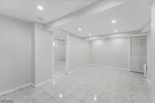 21 Hazard Pl, Elizabeth, NJ 07208 - Photo 30
