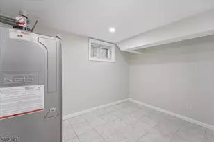 21 Hazard Pl, Elizabeth, NJ 07208 - Photo 30