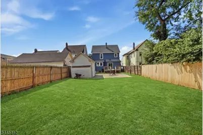 21 Hazard Pl, Elizabeth, NJ 07208 - Photo 36