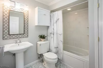 10 Brookstone Cir, Parsippany, NJ 07950 - Photo 20