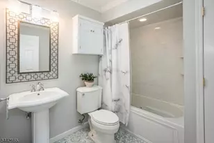 10 Brookstone Cir, Parsippany, NJ 07950 - Photo 20
