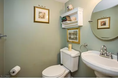 10 Brookstone Cir, Parsippany, NJ 07950 - Photo 14