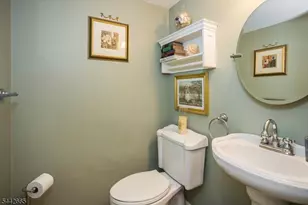 10 Brookstone Cir, Parsippany, NJ 07950 - Photo 14