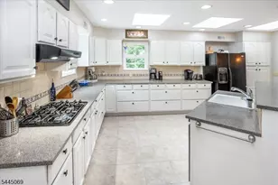 81 Poplar Dr, Hanover Township, NJ 07950 - Photo 12