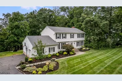 81 Poplar Dr, Hanover Township, NJ 07950 - Photo 2