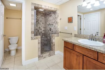 81 Poplar Dr, Hanover Township, NJ 07950 - Photo 32