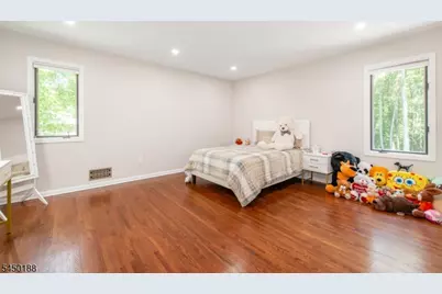 11 Vista Dr, Rockaway Township, NJ 07005 - Photo 18