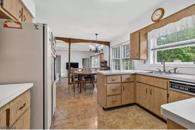 48 Sherbrooke Dr, Florham Park, NJ 07932 - Photo 6
