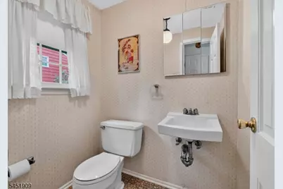 48 Sherbrooke Dr, Florham Park, NJ 07932 - Photo 12