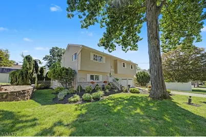 3 Rose Ct, Rockaway Township, NJ 07801 - Photo 2