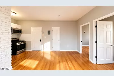 305 Cator Ave #1D, Jersey City, NJ 07305 - Photo 6