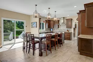 7 Bentley Way, Washington Township, NJ 07853 - Photo 12