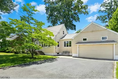 329 Maplewood Ave, Kenilworth, NJ 07033 - Photo 2