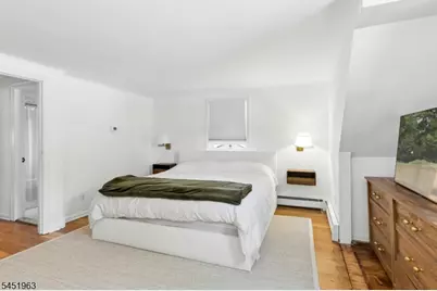 329 Maplewood Ave, Kenilworth, NJ 07033 - Photo 14