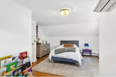 329 Maplewood Ave, Kenilworth, NJ 07033 - Photo 16
