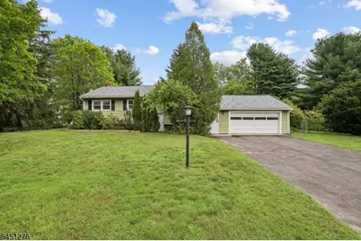 161 Chamberlain Rd, Jefferson Township, NJ 07438 - Photo 2