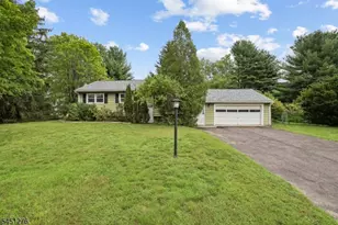 161 Chamberlain Rd, Jefferson Township, NJ 07438 - Photo 2