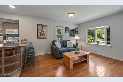 19 Edgewood Rd, Ringwood, NJ 07456 - Photo 6