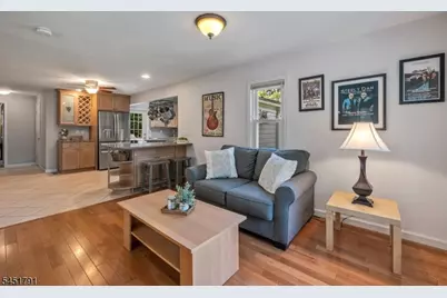 19 Edgewood Rd, Ringwood, NJ 07456 - Photo 8
