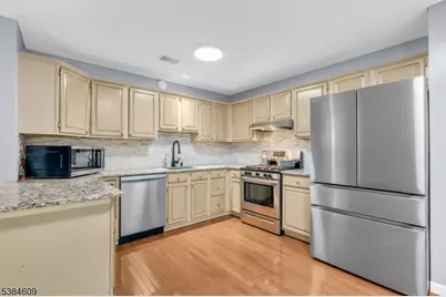 79 Morning Watch Rd, Wayne, NJ 07470 - Photo 8