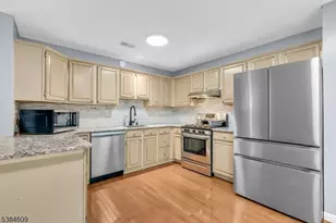 79 Morning Watch Rd, Wayne, NJ 07470 - Photo 8