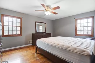 28 Bear Brook Ln, Livingston, NJ 07039 - Photo 10